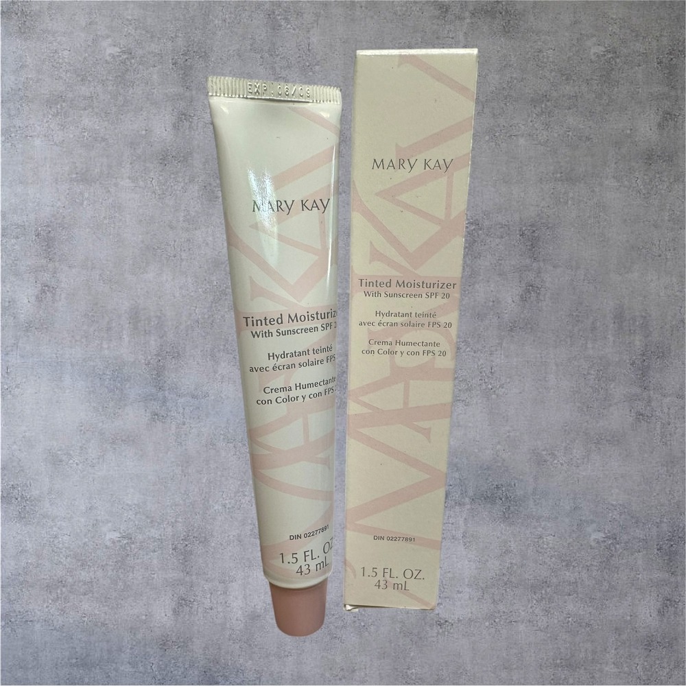 Mary Kay Tinted Moisturizer SPF 20 Ivory 1 007472 1.5oz New‎ Sheer Pink Cap